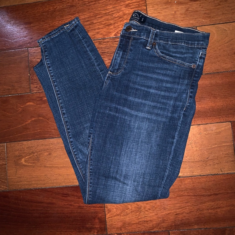 Lucky brand skinny jeans! 🍀